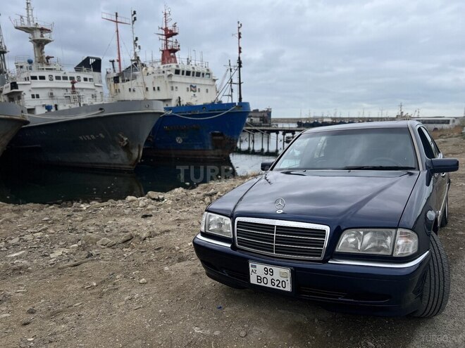 Mercedes C 240 1999, 289,000 km - 2.4 l - Bakı