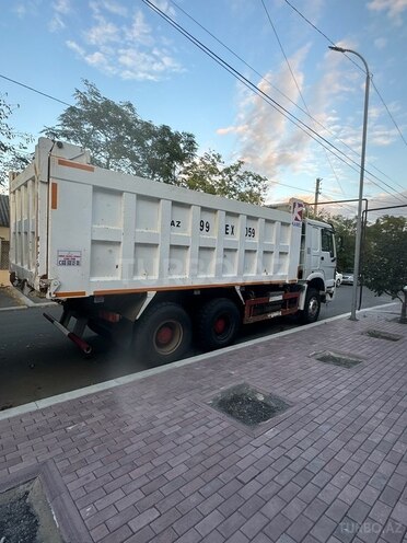 HOWO Sinotruk 2013, 200,000 km - 9.7 l - Gəncə