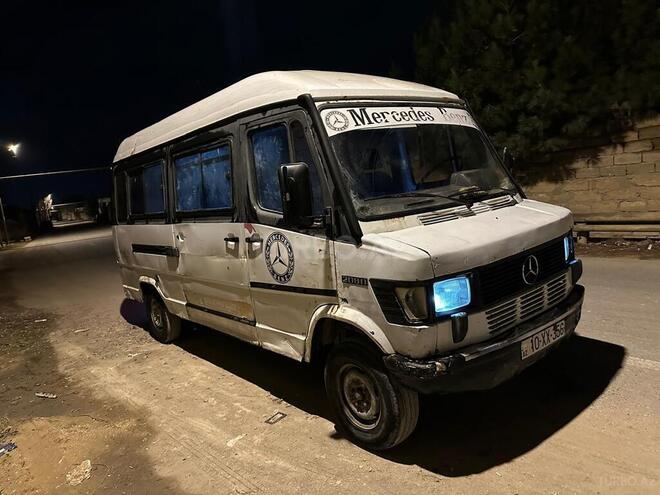 Mercedes 208 D 1994, 390,000 km - 2.3 l - Bakı