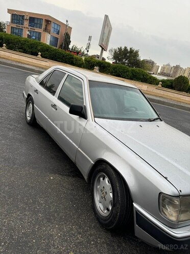 Mercedes E 200 d 1991, 300,000 km - 2.0 l - Bakı