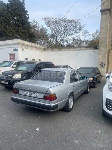 Mercedes E 200 d 1991, 300,000 km - 2.0 l - Bakı
