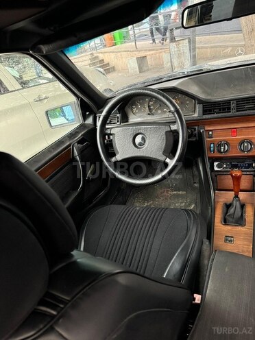 Mercedes E 200 d 1991, 300,000 km - 2.0 l - Bakı