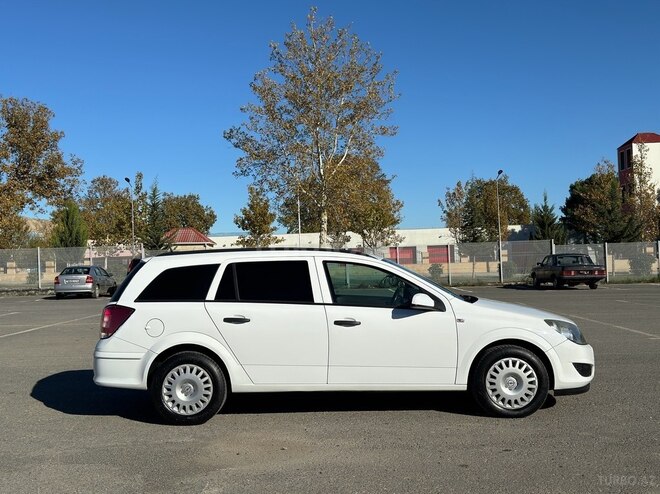Opel Astra 2009, 193,000 km - 1.4 l - Mingəçevir
