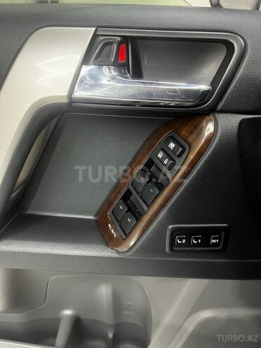 Toyota Land Cruiser Prado 2011, 142,000 km - 4.0 l - Bakı