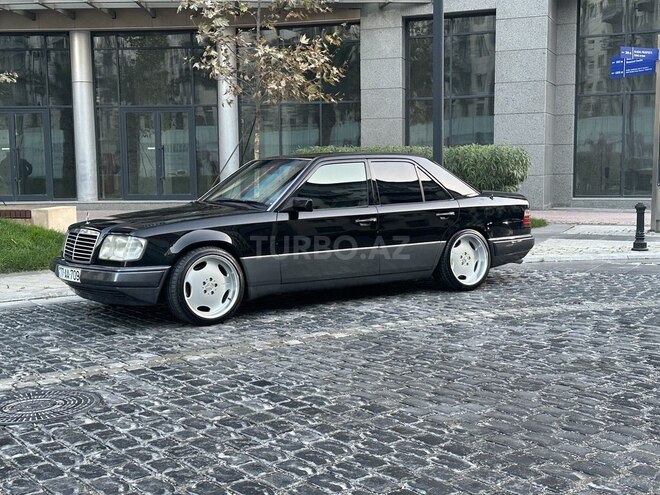 Mercedes E 320 1994, 256,000 km - 3.2 л - Bakı