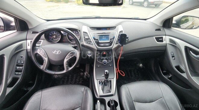 Hyundai Elantra 2015, 88,000 km - 1.8 л - Bakı