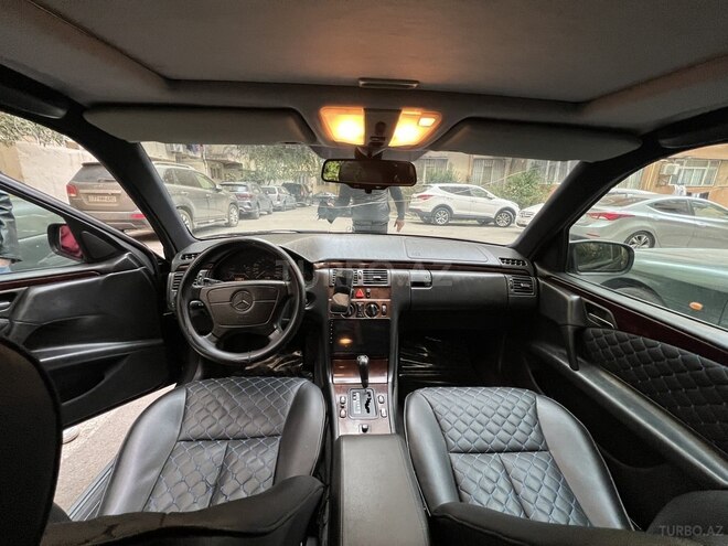 Mercedes E 230 1996, 380,000 km - 2.3 л - Şəki