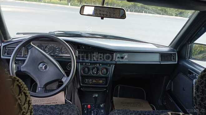 Mercedes 190 1991, 300,000 km - 2.0 l - Naxçıvan