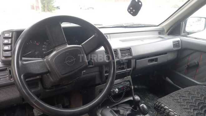 Opel Frontera 1993, 859,200 km - 2.2 л - Biləsuvar