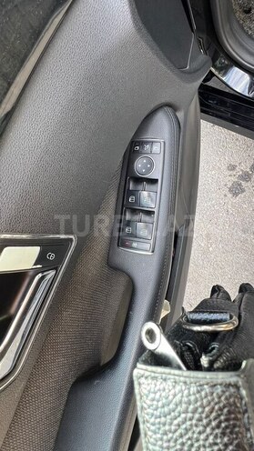 Mercedes E 220 d-13