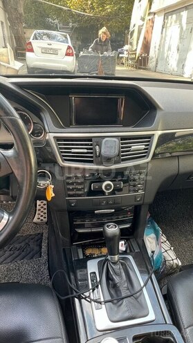 Mercedes E 220 d-9