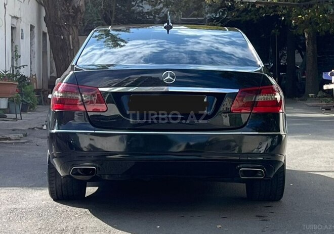 Mercedes E 220 d-7