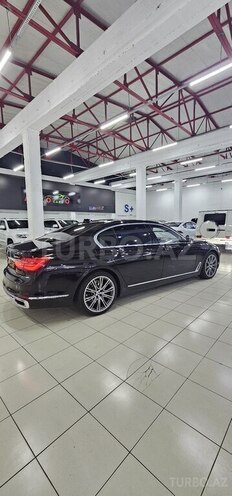 BMW 750-6
