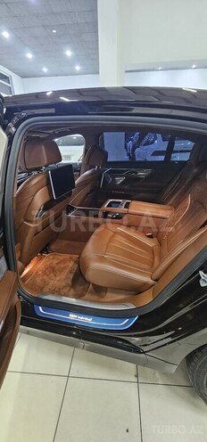 BMW 750-9