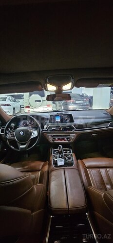 BMW 750-8