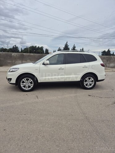 Hyundai Santa Fe-4