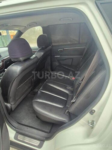 Hyundai Santa Fe-11