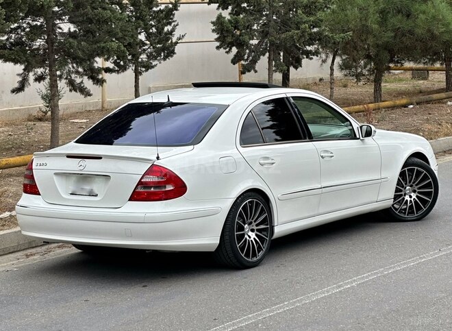 Mercedes E 320 2002, 299,000 km - 3.2 л - Bakı