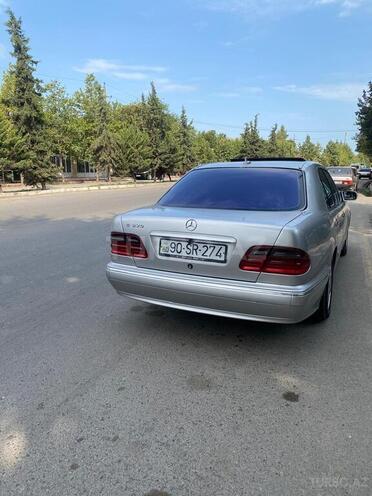 Mercedes E 270 2001, 400,000 km - 2.7 l - Bakı