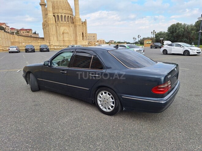 Mercedes E 220 d 2000, 299,000 km - 2.2 l - Bakı