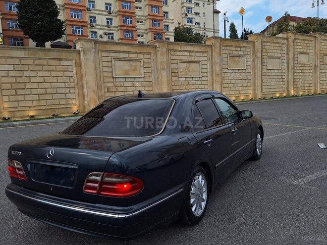 Mercedes E 220 d 2000, 299,000 km - 2.2 l - Bakı