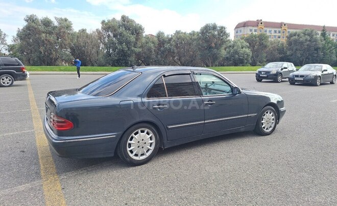 Mercedes E 220 d 2000, 299,000 km - 2.2 l - Bakı