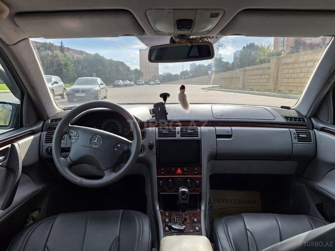 Mercedes E 220 d 2000, 299,000 km - 2.2 l - Bakı
