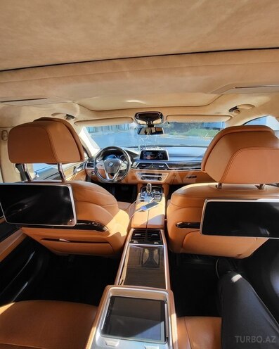 BMW 750 2015, 197,000 km - 4.4 l - Bakı