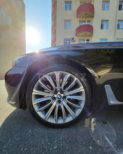 BMW 750 2015, 197,000 km - 4.4 l - Bakı