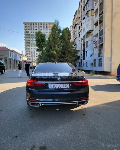 BMW 750 2015, 197,000 km - 4.4 l - Bakı