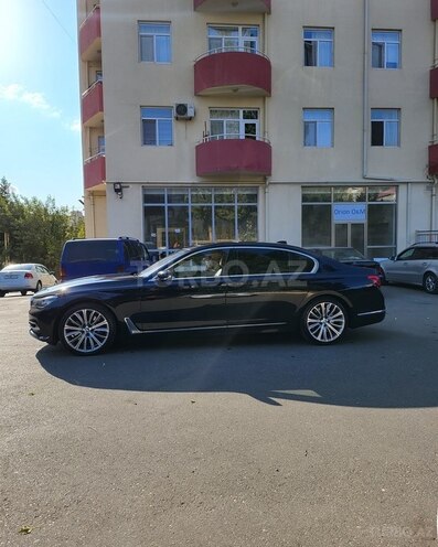 BMW 750 2015, 197,000 km - 4.4 l - Bakı
