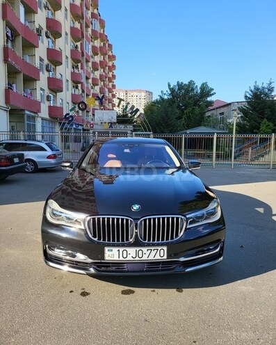 BMW 750 2015, 197,000 km - 4.4 l - Bakı