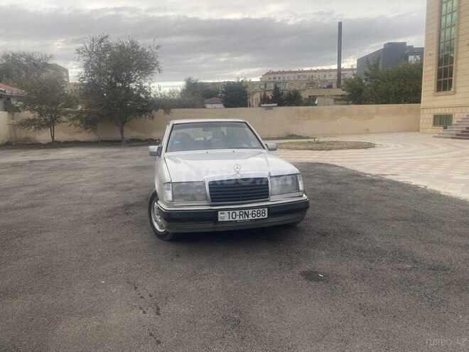 Mercedes E 220 1993, 389,000 km - 2.2 l - Bakı