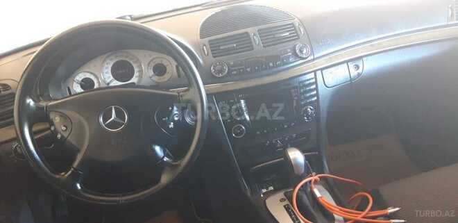 Mercedes E 270 2002, 393,456 km - 2.7 l - Bakı