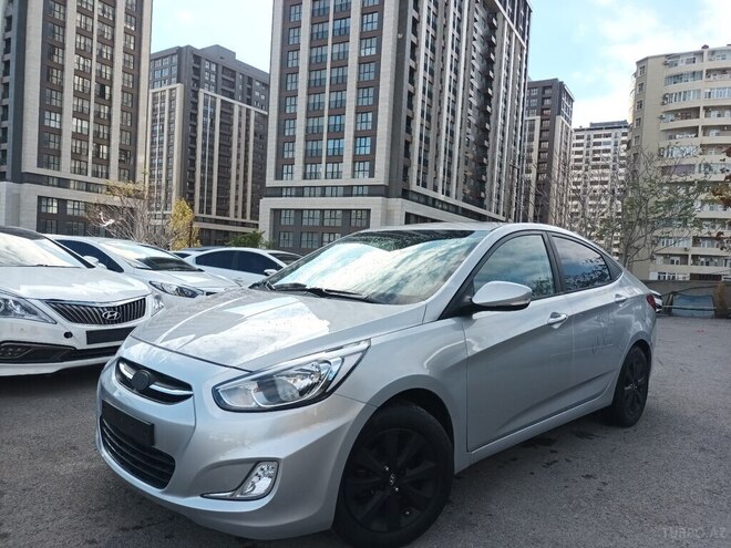 Hyundai Accent-1
