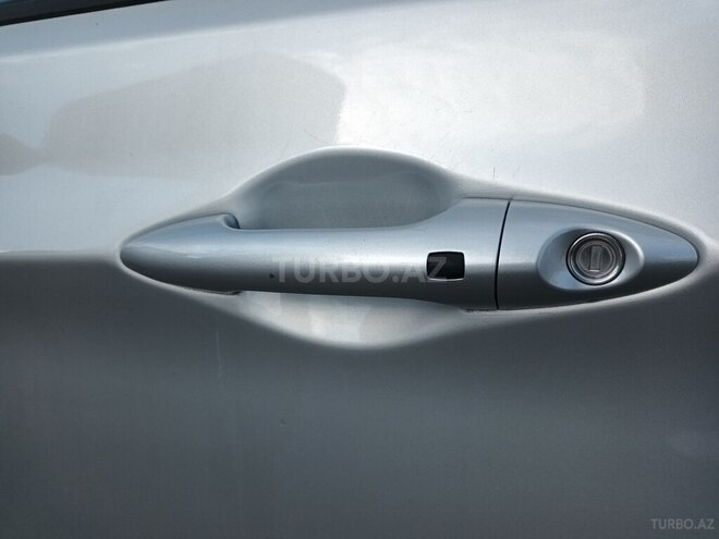 Hyundai Accent-6