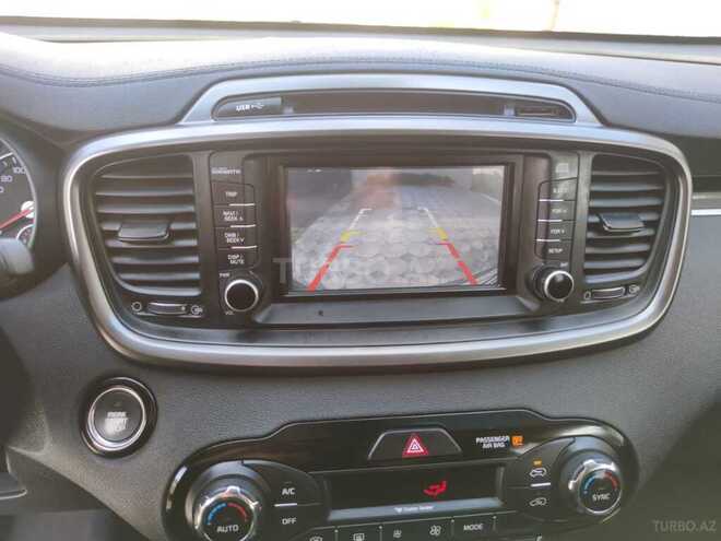 Kia Sorento-12