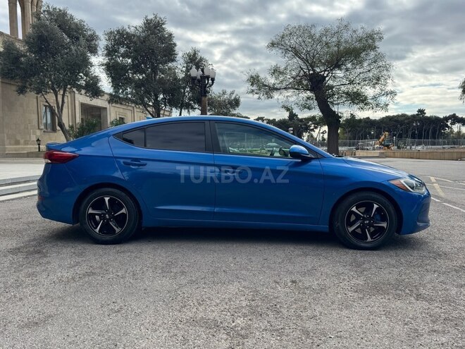 Hyundai Elantra 2016, 120,000 km - 2.0 l - Bakı