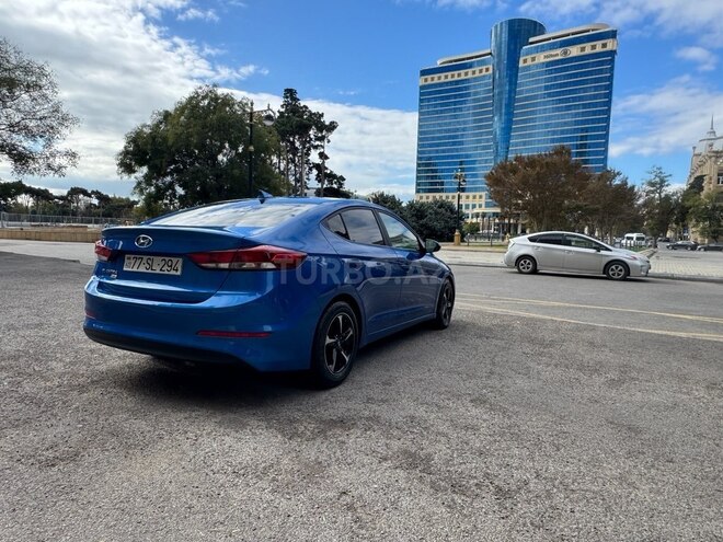 Hyundai Elantra 2016, 120,000 km - 2.0 l - Bakı