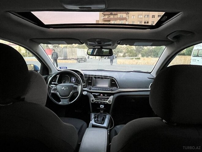 Hyundai Elantra 2017, 130,000 km - 2.0 l - Bakı