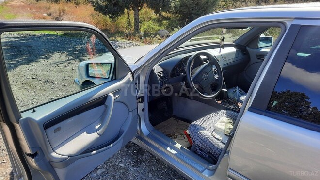 Mercedes C 240 1999, 249,600 km - 2.4 л - 