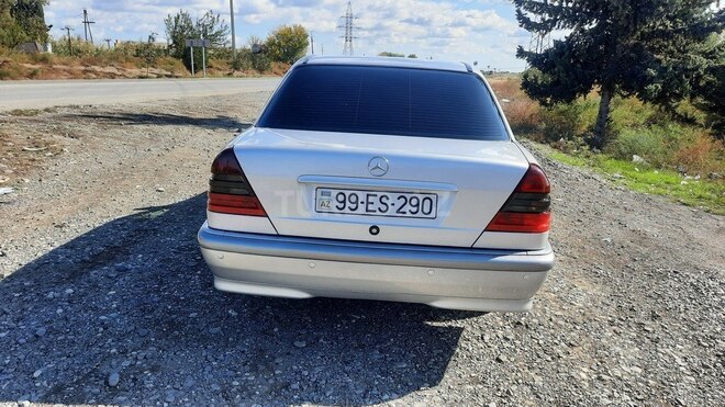 Mercedes C 240 1999, 249,600 km - 2.4 л - 