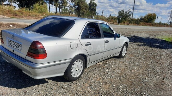 Mercedes C 240 1999, 249,600 km - 2.4 л - 