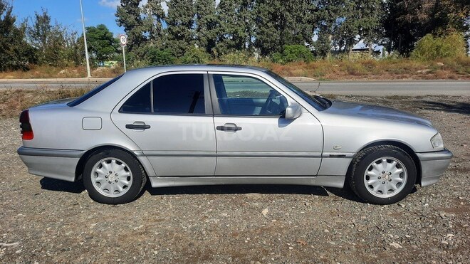 Mercedes C 240 1999, 249,600 km - 2.4 л - 
