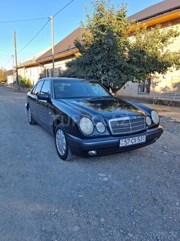 Mercedes E 200 1998, 253,780 km - 2.0 l - Şəmkir