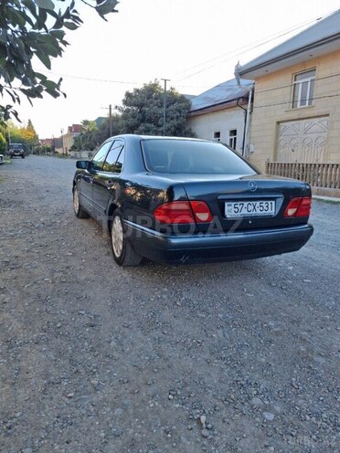 Mercedes E 200 1998, 253,780 km - 2.0 l - Şəmkir