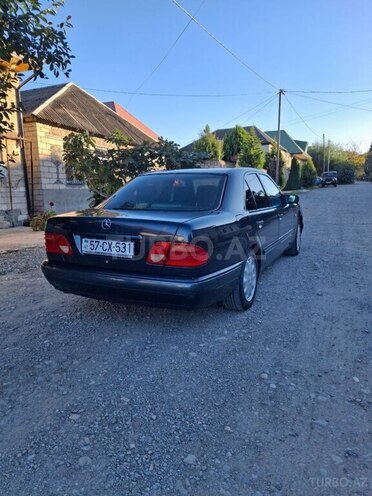 Mercedes E 200 1998, 253,780 km - 2.0 l - Şəmkir