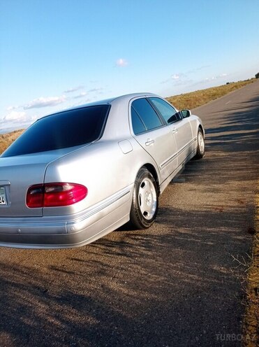 Mercedes E 240 2000, 342,000 km - 2.4 l - Kürdəmir