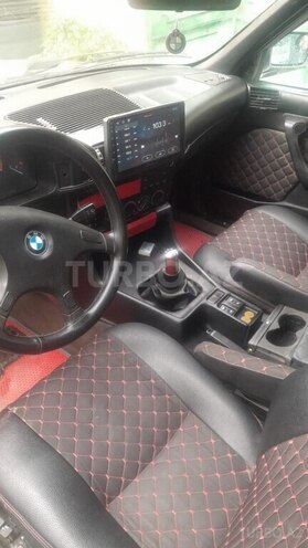 BMW 525 1991, 321,000 km - 2.5 l - Bakı
