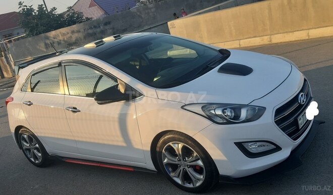 Hyundai i30 2015, 287,000 km - 1.6 l - Sumqayıt